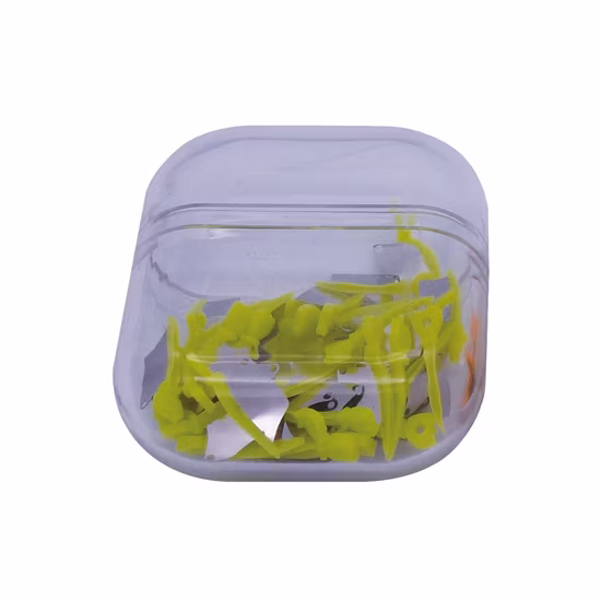 나무 쐐기가 있는 크고 작은 크기의 치과 기구